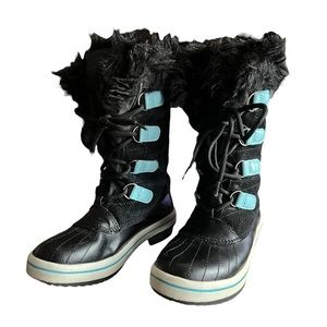 Black and Blue Suede Faux Fur Snow Boots Size 4